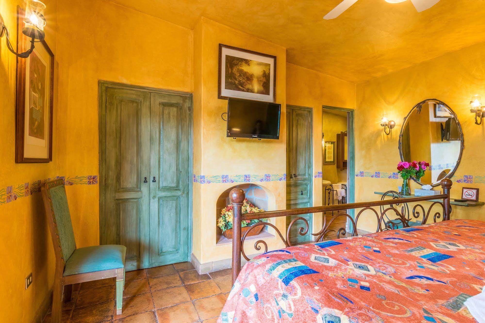 ホテル Casa Puesta Del Sol サン・ミゲル・デ・アジェンデ エクステリア 写真